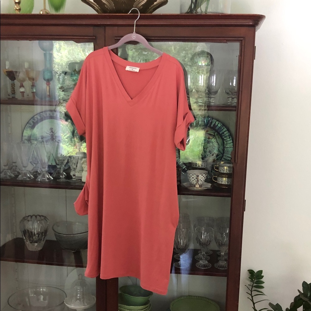 Zenana Outfitters Coral V-Neck Short Sleeve Tunic